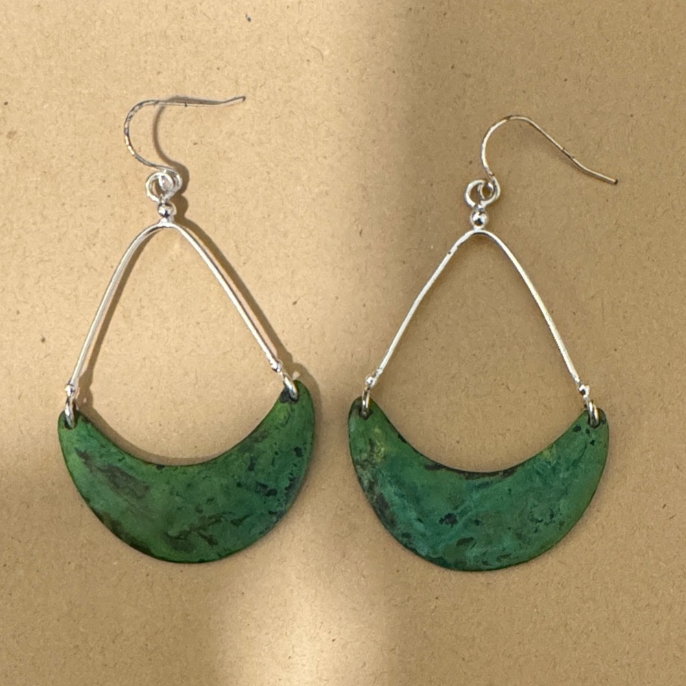 Elegant Green and Silver Earrings